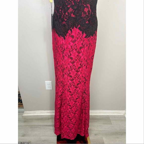 Tadashi Shoji NWT Lace Maxi Gown Red Formal Holiday Halloween Masquerade Sz 8 - Picture 3 of 8